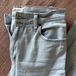 Abercrombie & Fitch Curve Love Ultra High Rise Ankle Straight Jean